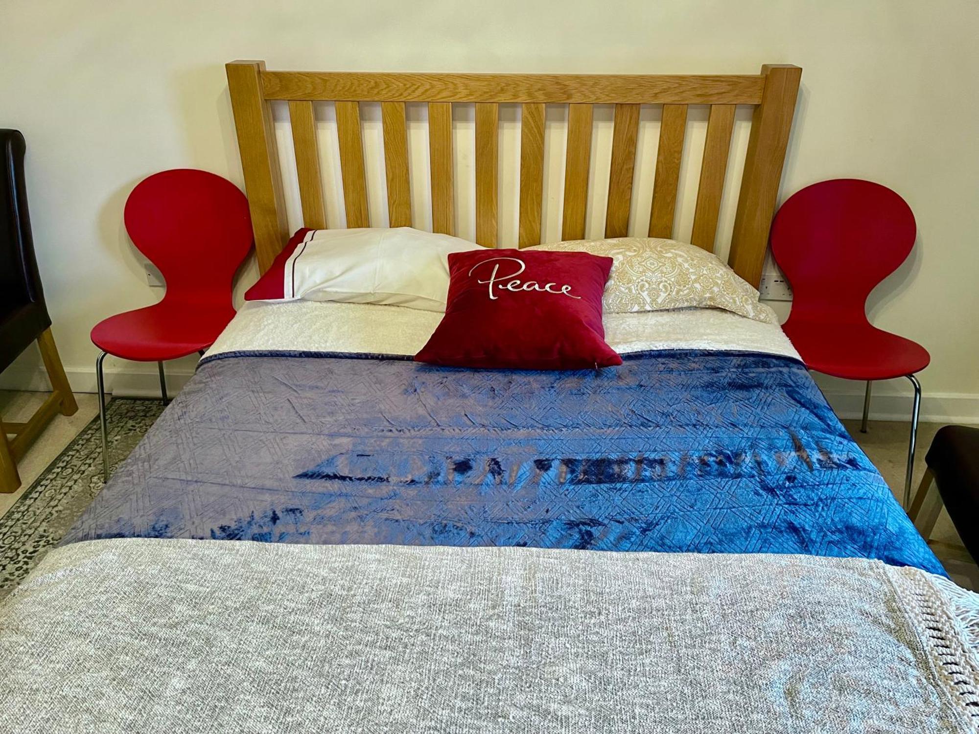 Luxury 2 Bedroom Apartment- Lake View - Free Parking - Wembley Stadium 5Km Лондон Екстериор снимка